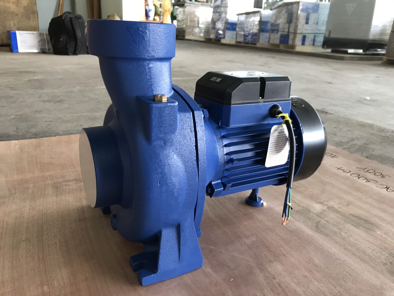 Máy bơm đẩy cao 30 mét