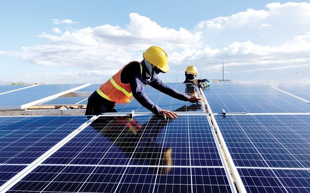 Lắp đặt điện năng lượng mặt trời